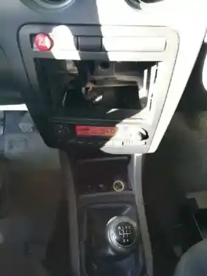 Sloopvoertuig seat ibiza (6l1) sport rider van het jaar 2006 aangedreven axr