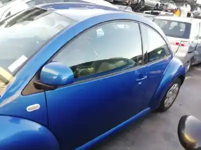 Véhicule à la ferraille volkswagen                                         new beetle (9c1/1c1)                                                                                                                                                                                                                                       1.6                                                                                                                                                                                                                                                        de l'année 2002 alimenté bfs