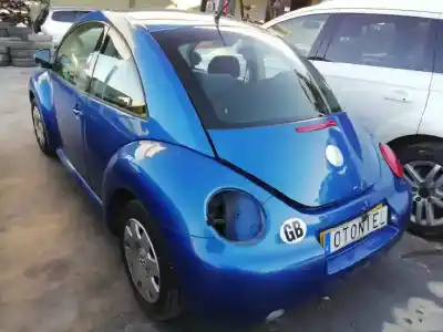 Véhicule à la ferraille volkswagen                                         new beetle (9c1/1c1)                                                                                                                                                                                                                                       1.6                                                                                                                                                                                                                                                        de l'année 2002 alimenté bfs