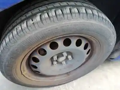Véhicule à la ferraille volkswagen                                         new beetle (9c1/1c1)                                                                                                                                                                                                                                       1.6                                                                                                                                                                                                                                                        de l'année 2002 alimenté bfs
