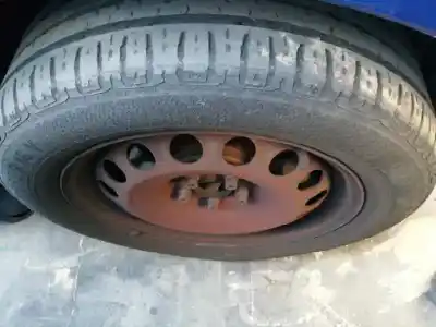 Véhicule à la ferraille volkswagen                                         new beetle (9c1/1c1)                                                                                                                                                                                                                                       1.6                                                                                                                                                                                                                                                        de l'année 2002 alimenté bfs