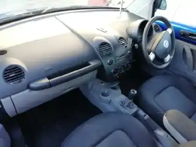 Véhicule à la ferraille volkswagen                                         new beetle (9c1/1c1)                                                                                                                                                                                                                                       1.6                                                                                                                                                                                                                                                        de l'année 2002 alimenté bfs