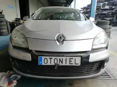 Véhicule à la ferraille RENAULT MEGANE III BERLINA 5 P Dynamique de l'année 2012 alimenté H5F A4