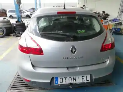 Sloopvoertuig renault megane iii berlina 5 p dynamique van het jaar 2012 aangedreven h5f a4