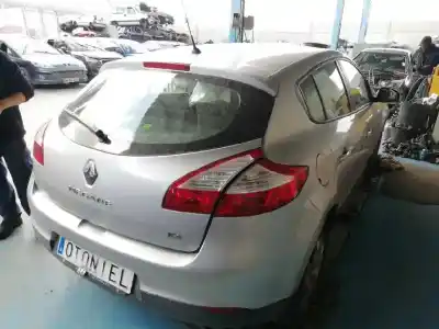 Sloopvoertuig renault megane iii berlina 5 p dynamique van het jaar 2012 aangedreven h5f a4