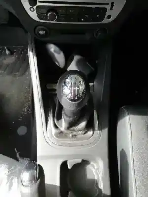Sloopvoertuig renault megane iii berlina 5 p dynamique van het jaar 2012 aangedreven h5f a4