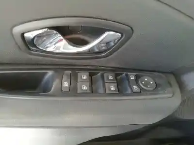 Sloopvoertuig renault megane iii berlina 5 p dynamique van het jaar 2012 aangedreven h5f a4
