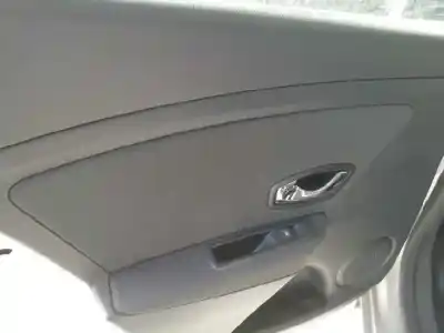 Sloopvoertuig renault megane iii berlina 5 p dynamique van het jaar 2012 aangedreven h5f a4