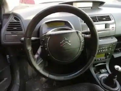 Vehicul casat citroen c4 coupe vtr plus al anului 2006 alimentat 9hy