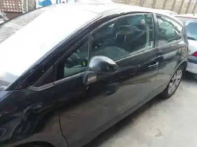 Vehicul casat citroen c4 coupe vtr plus al anului 2006 alimentat 9hy