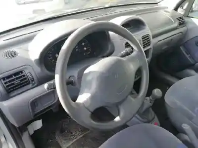 Утилизация автомобиля renault clio ii fase i (b/cbo) 1.4 alize 75 cv / 55 kw года 1999 питание e7j