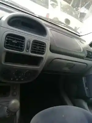 Утилизация автомобиля renault clio ii fase i (b/cbo) 1.4 alize 75 cv / 55 kw года 1999 питание e7j