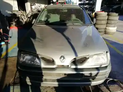 Здавання транспортного засобу RENAULT MEGANE I CLASSIC (LA0/1_) 1.6 i (LA0L) року 1998 потужний K7M