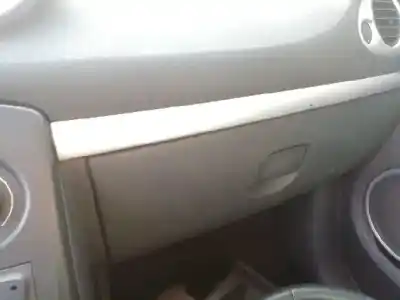 Veicolo di demolizione renault clio grandtour authentique dell'anno 2009 alimentato k9k766