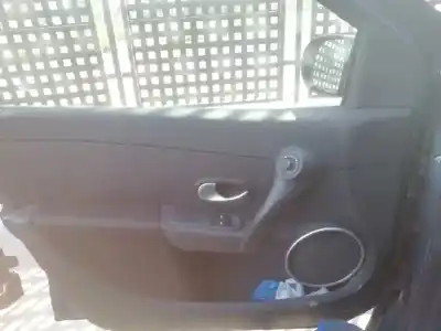 Veicolo di demolizione renault clio grandtour authentique dell'anno 2009 alimentato k9k766