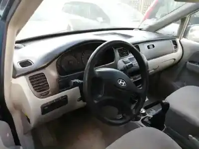 Sloopvoertuig hyundai trajet (fo) 2.0 crdi gls van het jaar 2006 aangedreven d4ea