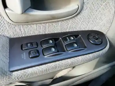 Sloopvoertuig hyundai trajet (fo) 2.0 crdi gls van het jaar 2006 aangedreven d4ea