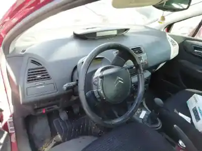 Здавання транспортного засобу citroen c4 berlina vtr plus року 2006 потужний 9hx