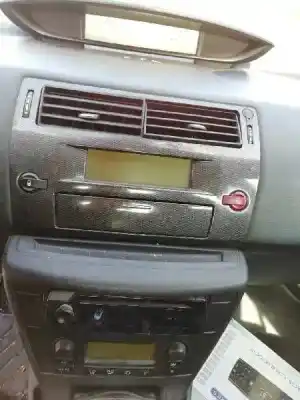 Здавання транспортного засобу citroen c4 berlina vtr plus року 2006 потужний 9hx
