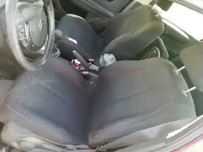 Здавання транспортного засобу citroen c4 berlina vtr plus року 2006 потужний 9hx