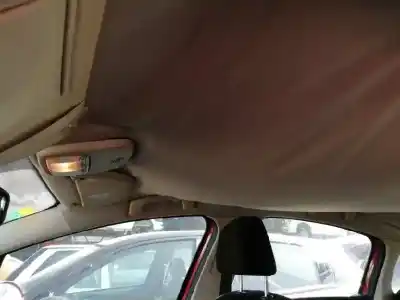 Здавання транспортного засобу citroen c4 berlina vtr plus року 2006 потужний 9hx