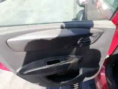 Здавання транспортного засобу citroen c4 berlina vtr plus року 2006 потужний 9hx