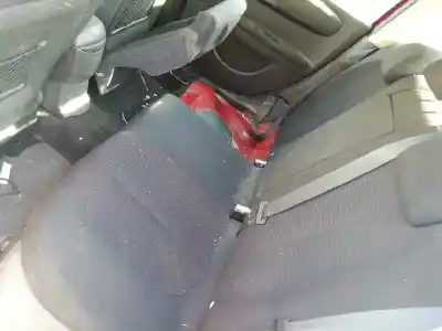 Здавання транспортного засобу citroen c4 berlina vtr plus року 2006 потужний 9hx