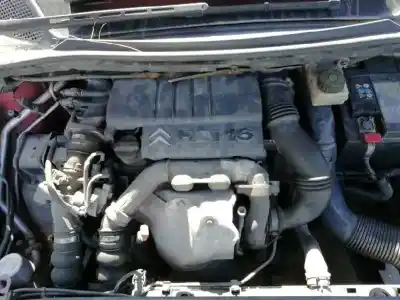 Здавання транспортного засобу citroen c4 berlina vtr plus року 2006 потужний 9hx