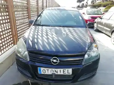 Verschrottungsfahrzeug OPEL ASTRA H BERLINA 1.7 16V CDTI des Jahres 2005 angetrieben Z17DTH
