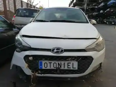 Veicolo di demolizione HYUNDAI                                            I20                                                                                                                                                                                                                                                        Trend blue                                                                                                                                                                                                                                                 dell'anno 2016 alimentato G4LA11