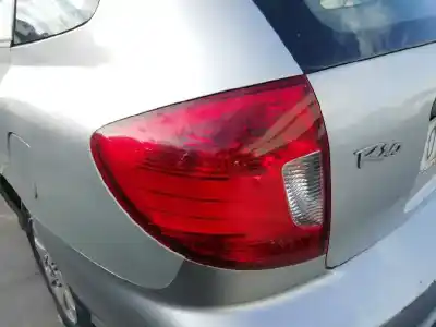 Veículo de Sucata kia rio ls berlina do ano 2002 alimentado a3d