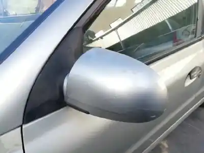 Veículo de Sucata kia rio ls berlina do ano 2002 alimentado a3d