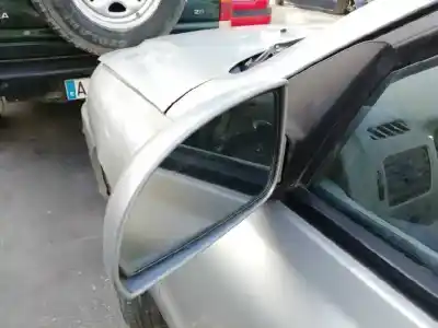 Veículo de Sucata kia rio ls berlina do ano 2002 alimentado a3d