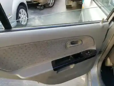 Veículo de Sucata kia rio ls berlina do ano 2002 alimentado a3d