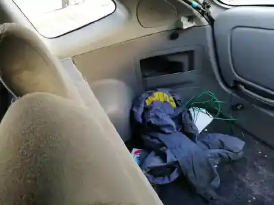 Veículo de Sucata kia rio ls berlina do ano 2002 alimentado a3d