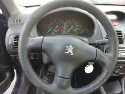 Hurda Aracı peugeot 206 berlina xs-line yılın 2000 güçlü kfx