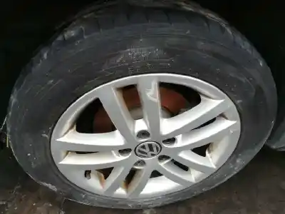 Scrapping Vehicle volkswagen touran (1t3) highline of the year 2011 powered cayc