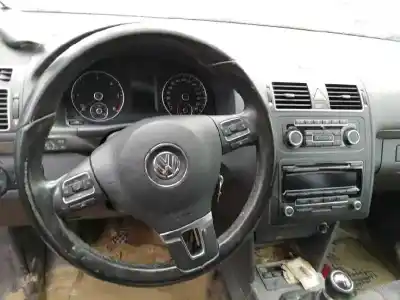 Scrapping Vehicle volkswagen touran (1t3) highline of the year 2011 powered cayc