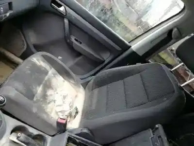 Scrapping Vehicle volkswagen touran (1t3) highline of the year 2011 powered cayc