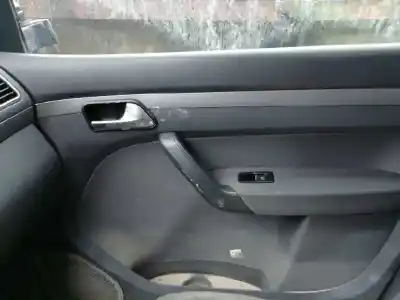 Scrapping Vehicle volkswagen touran (1t3) highline of the year 2011 powered cayc