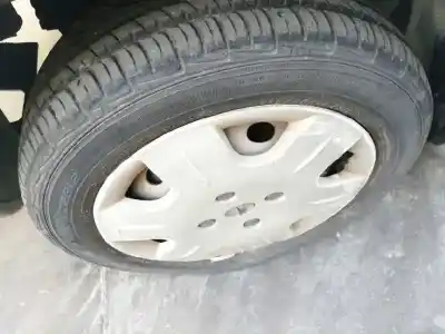 Vehicul casat tata indica mat/6 al anului 2004 alimentat 