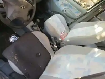 Vehicul casat tata indica mat/6 al anului 2004 alimentat 