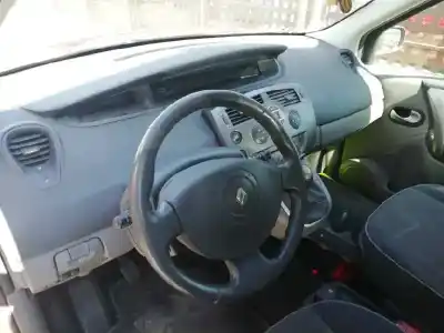 Veicolo di demolizione renault scénic ii (jm0/1_) 1.6 (jm0c jm0j jm1b) dell'anno 2003 alimentato k4mt7