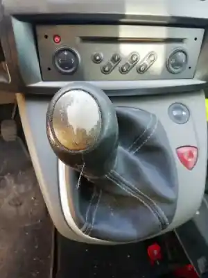 Veicolo di demolizione renault scénic ii (jm0/1_) 1.6 (jm0c jm0j jm1b) dell'anno 2003 alimentato k4mt7