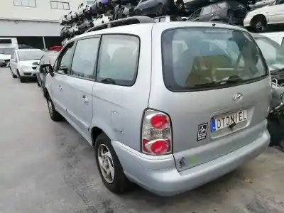 Sloopvoertuig hyundai trajet (fo) 2.0 crdi gls van het jaar 2005 aangedreven d4ea