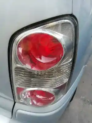 Sloopvoertuig hyundai trajet (fo) 2.0 crdi gls van het jaar 2005 aangedreven d4ea