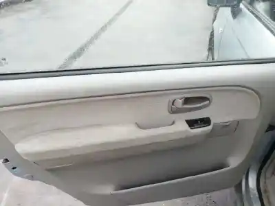 Sloopvoertuig hyundai trajet (fo) 2.0 crdi gls van het jaar 2005 aangedreven d4ea