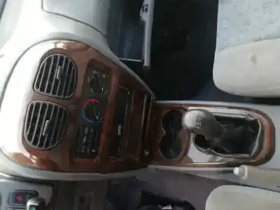 Véhicule à la ferraille kia joice 2.0 cat de l'année 2001 alimenté g4cp