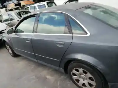 Sloopvoertuig audi a4 berlina (8e) 1.9 tdi (96kw) van het jaar 2002 aangedreven awx
