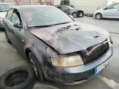 Sloopvoertuig audi a4 berlina (8e) 1.9 tdi (96kw) van het jaar 2002 aangedreven awx